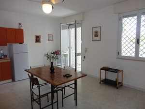 thumbnail: In-room dining