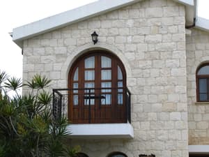 thumbnail: Exterior