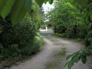 thumbnail: Property entrance