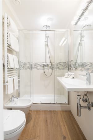 thumbnail: Bathroom shower