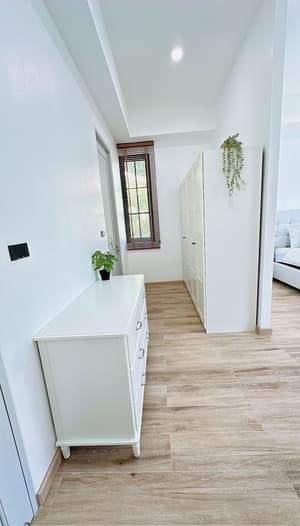 thumbnail: Front of property