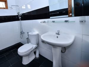 thumbnail: Bathroom sink