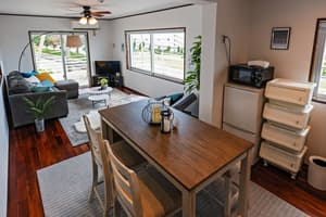 thumbnail: In-room dining