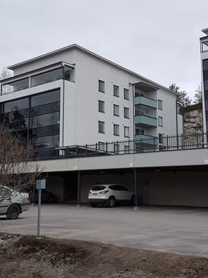 thumbnail: Front of property