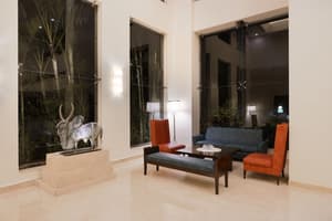 thumbnail: Lobby sitting area