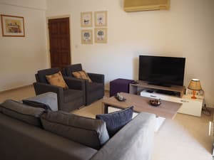 thumbnail: Interior entrance