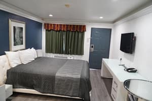 thumbnail: Interior