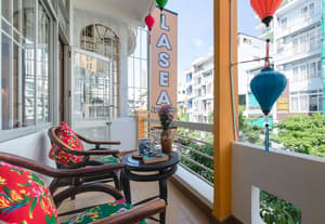 thumbnail: Balcony