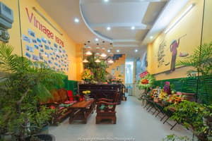 thumbnail: Lobby sitting area