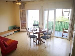 thumbnail: In-room dining