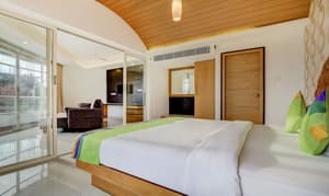 thumbnail: Room