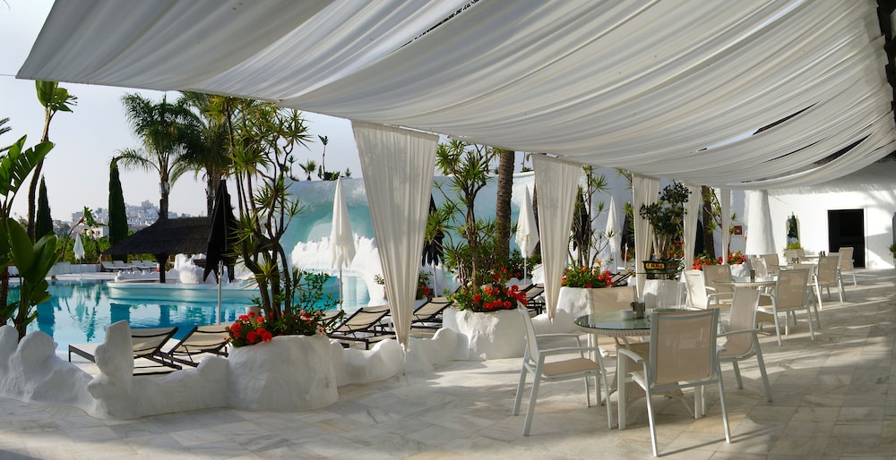 Sundeck