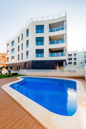 thumbnail: Exterior