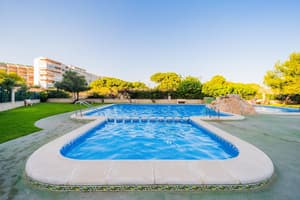 thumbnail: Outdoor pool