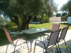 thumbnail: Outdoor dining