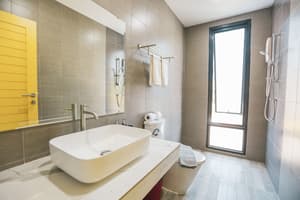 thumbnail: Bathroom