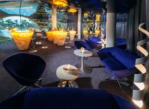 thumbnail: Bar (on property)