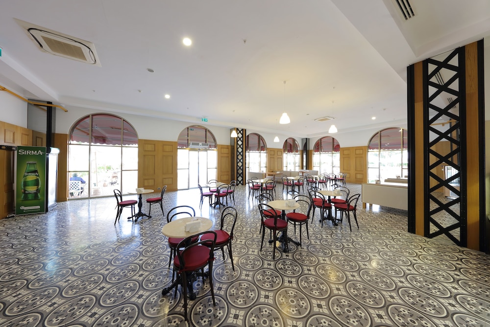 Cafe