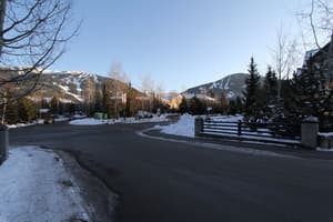 thumbnail: Property entrance