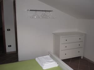 thumbnail: Room amenity