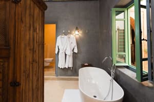 thumbnail: Bathroom