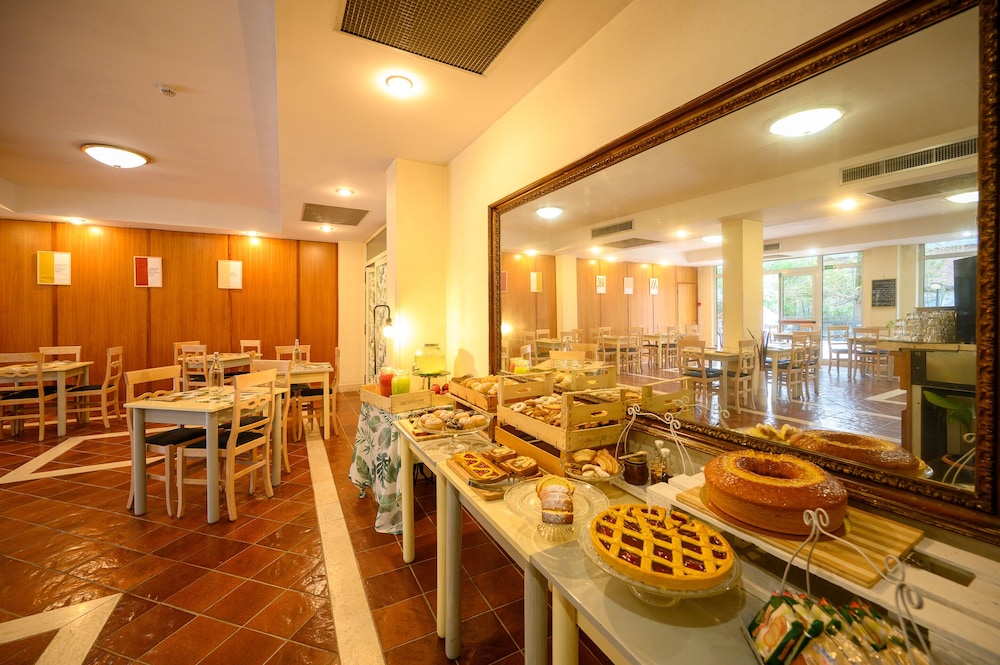 Restaurant-cafeteria