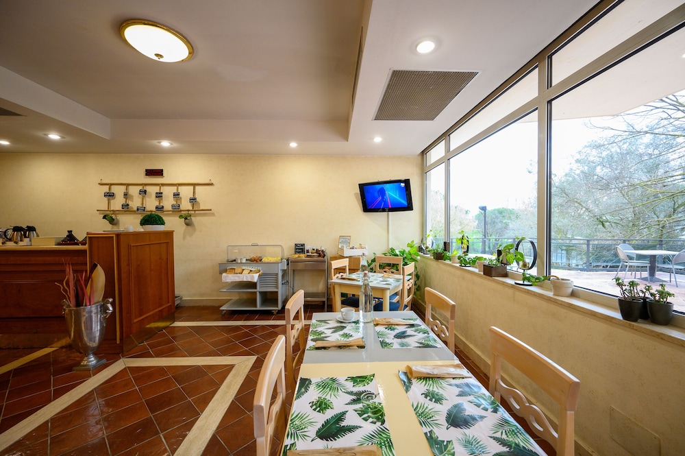 Restaurant-cafeteria