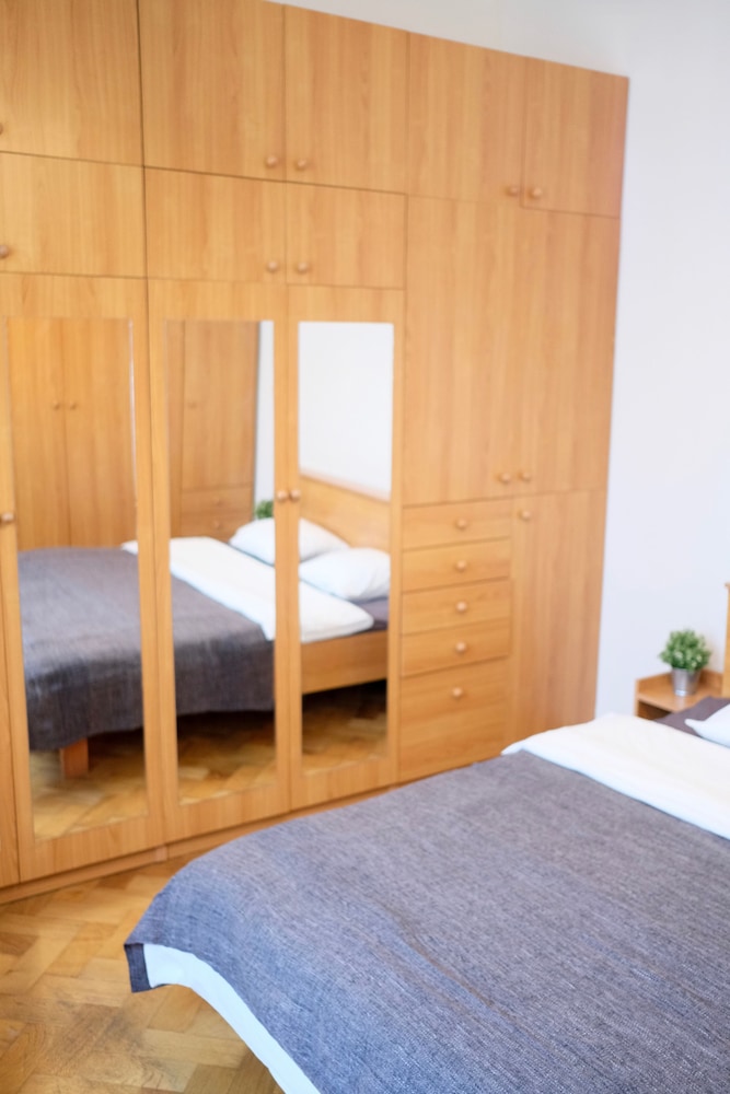 Children's theme room