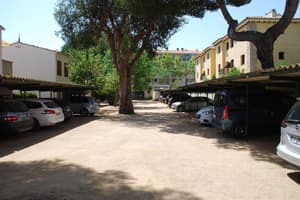 thumbnail: Parking