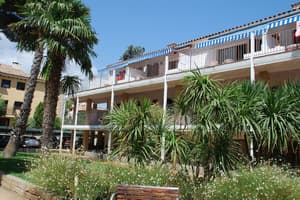 thumbnail: Exterior