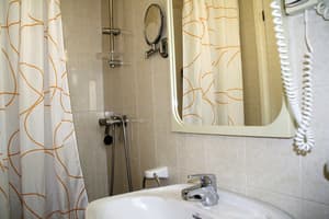 thumbnail: Bathroom sink
