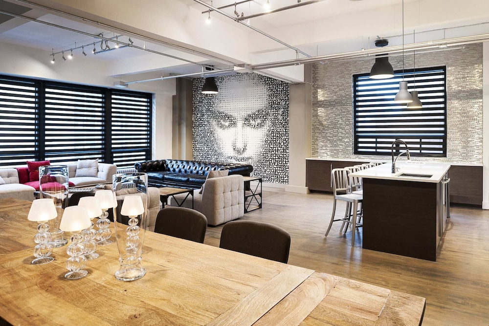 Restaurant-cafeteria
