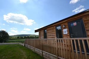 thumbnail: Exterior