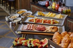 thumbnail: Restaurant