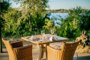 thumbnail: Outdoor dining