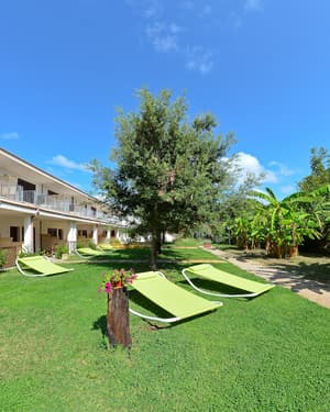 thumbnail: Exterior