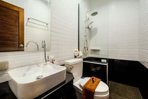 thumbnail: Bathroom