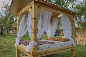 thumbnail: Exterior