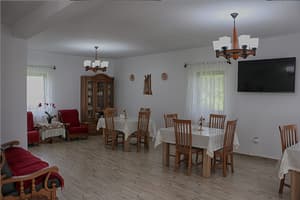 thumbnail: Breakfast area