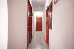 thumbnail: Hallway
