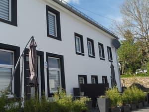 thumbnail: Exterior