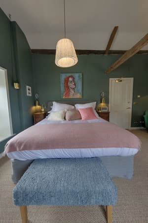 thumbnail: Room