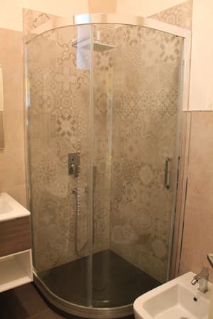 thumbnail: Bathroom shower