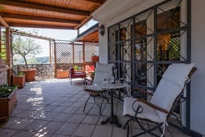 thumbnail: Terrace/patio