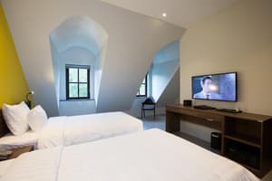 thumbnail: Room