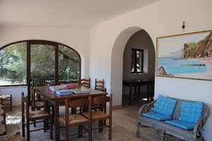 thumbnail: Interior entrance