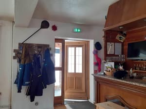 thumbnail: Interior detail