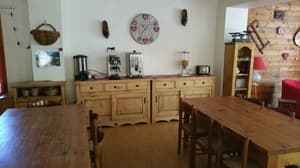 thumbnail: Breakfast area