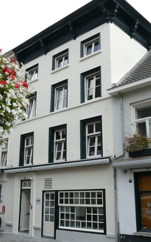 thumbnail: Front of property