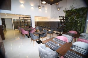 thumbnail: Restaurant